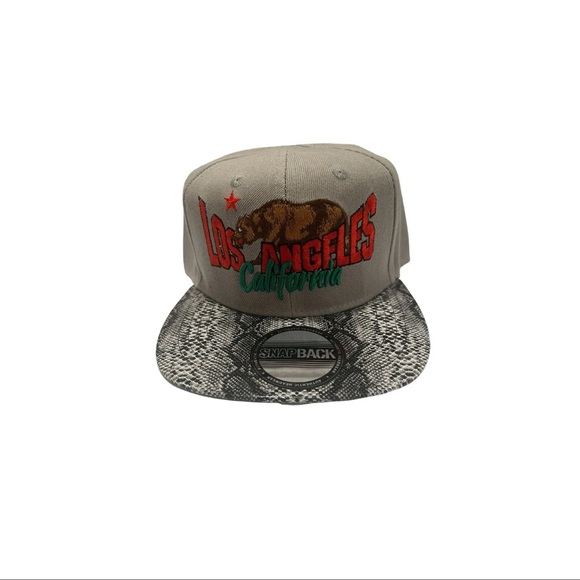 Bundle of 5 Men’s SnapBack Hats - Picture 2 of 8